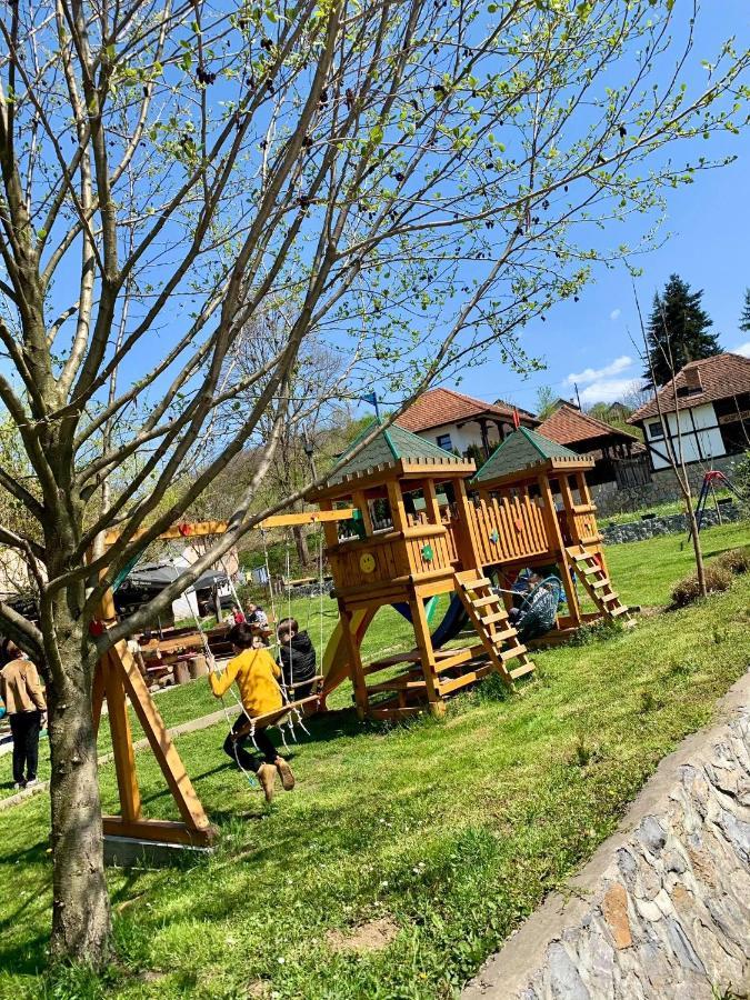 Restoran,,Vuk,, Trsic Bed & Breakfast Exterior photo